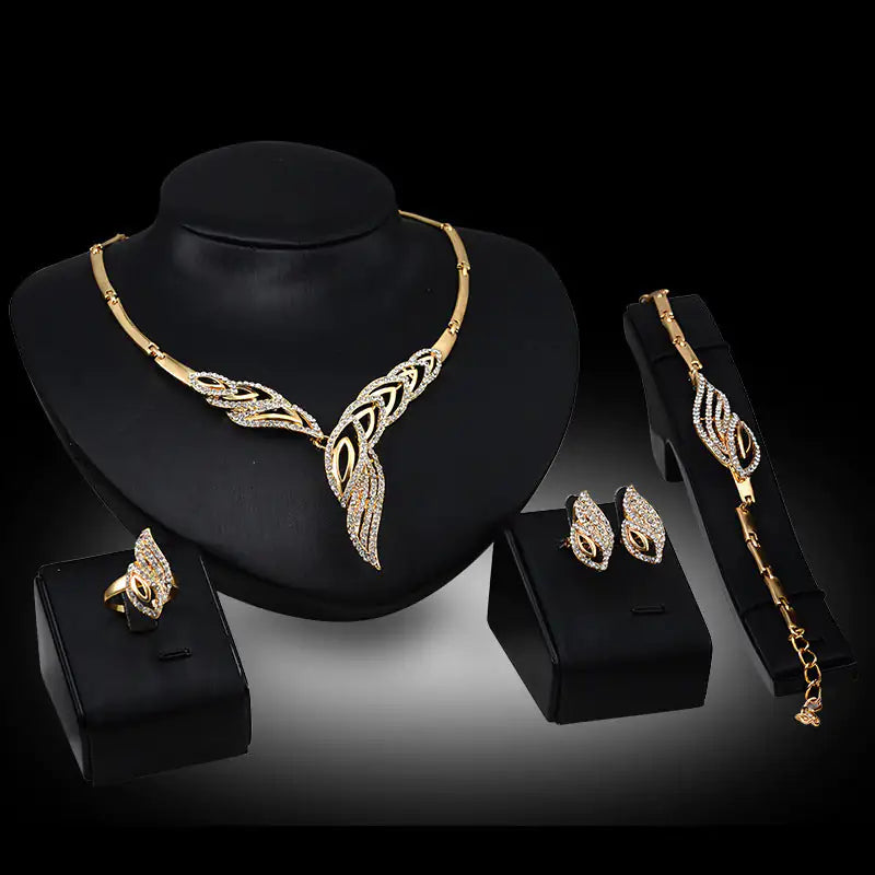 Gold Indian Luxury Jewelry Set