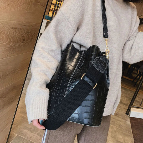 Blake Shoulder Bag -Black Croc