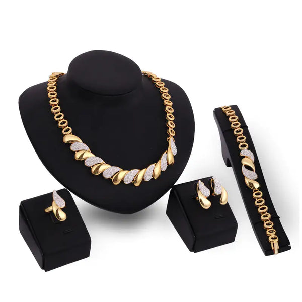 Gold Indian Luxury Jewelry Set