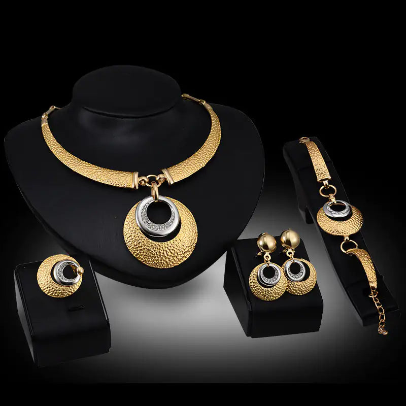 Gold Indian Luxury Jewelry Set