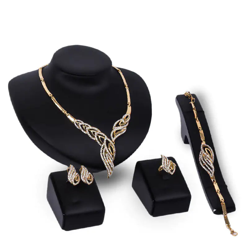 Gold Indian Luxury Jewelry Set