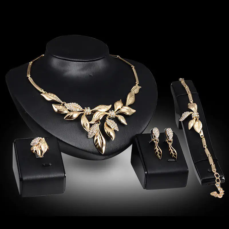 Gold Indian Luxury Jewelry Set